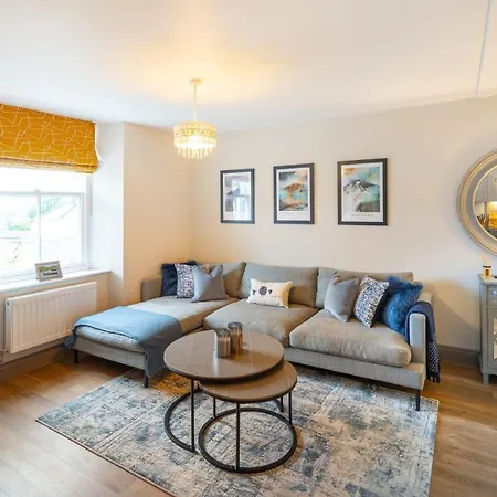 1 Bed In Oc-lr118 *